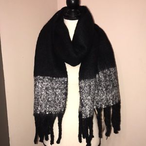 🆕 Beautiful! Timberland scarf/wrap